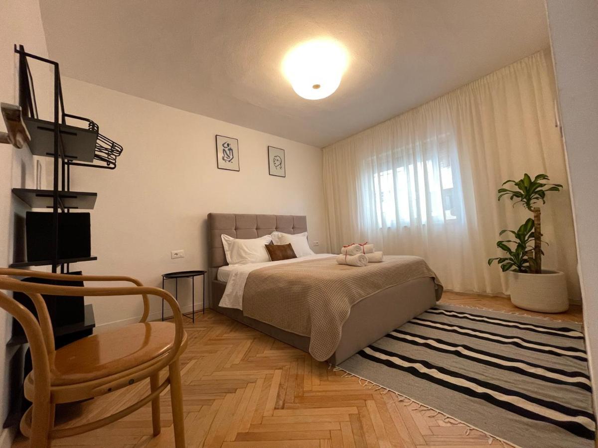 Myslym Shyri'S Apartments Тирана Екстер'єр фото