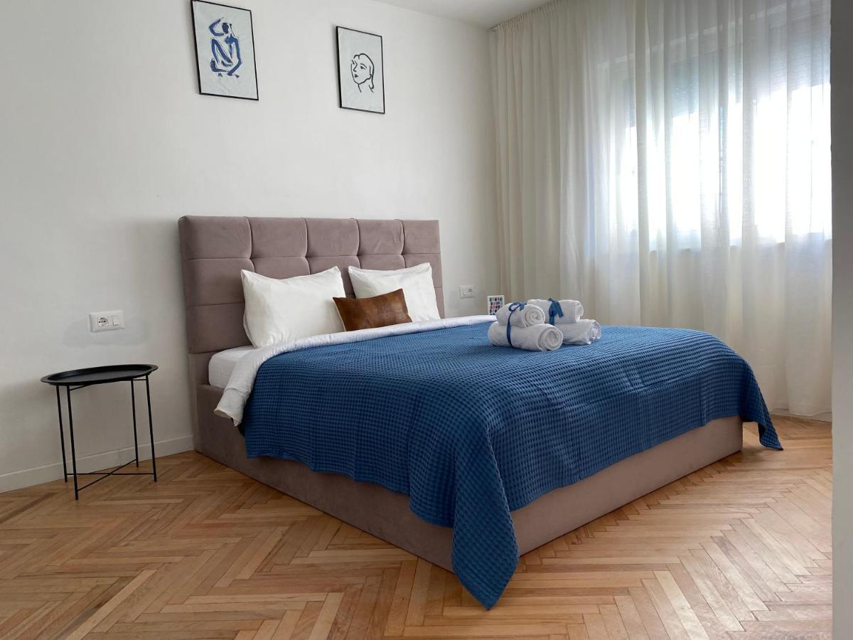 Myslym Shyri'S Apartments Тирана Екстер'єр фото