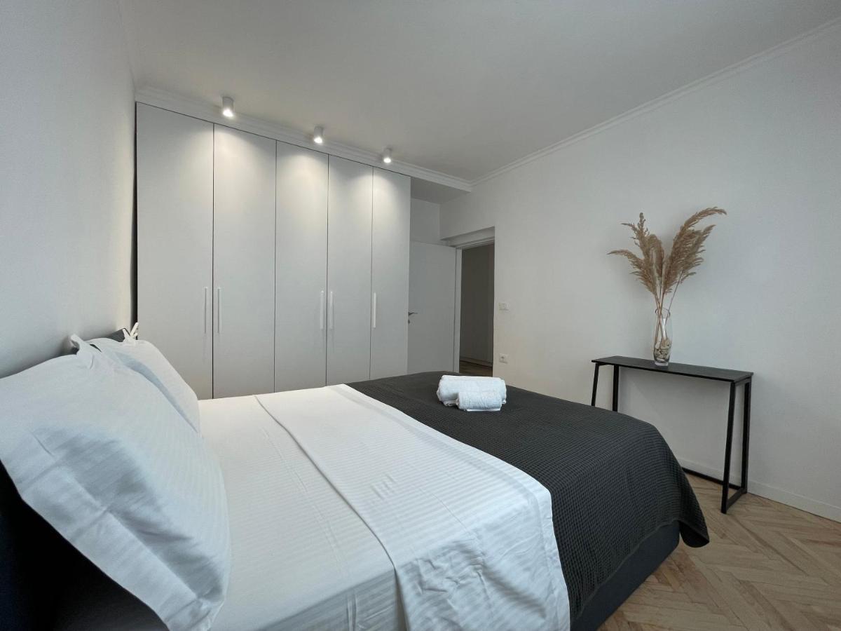 Myslym Shyri'S Apartments Тирана Екстер'єр фото