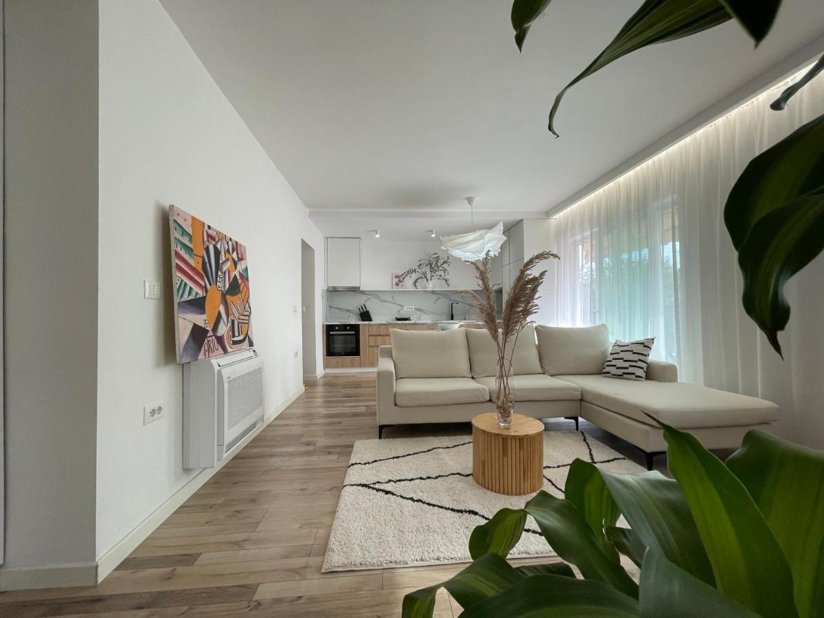 Myslym Shyri'S Apartments Тирана Екстер'єр фото