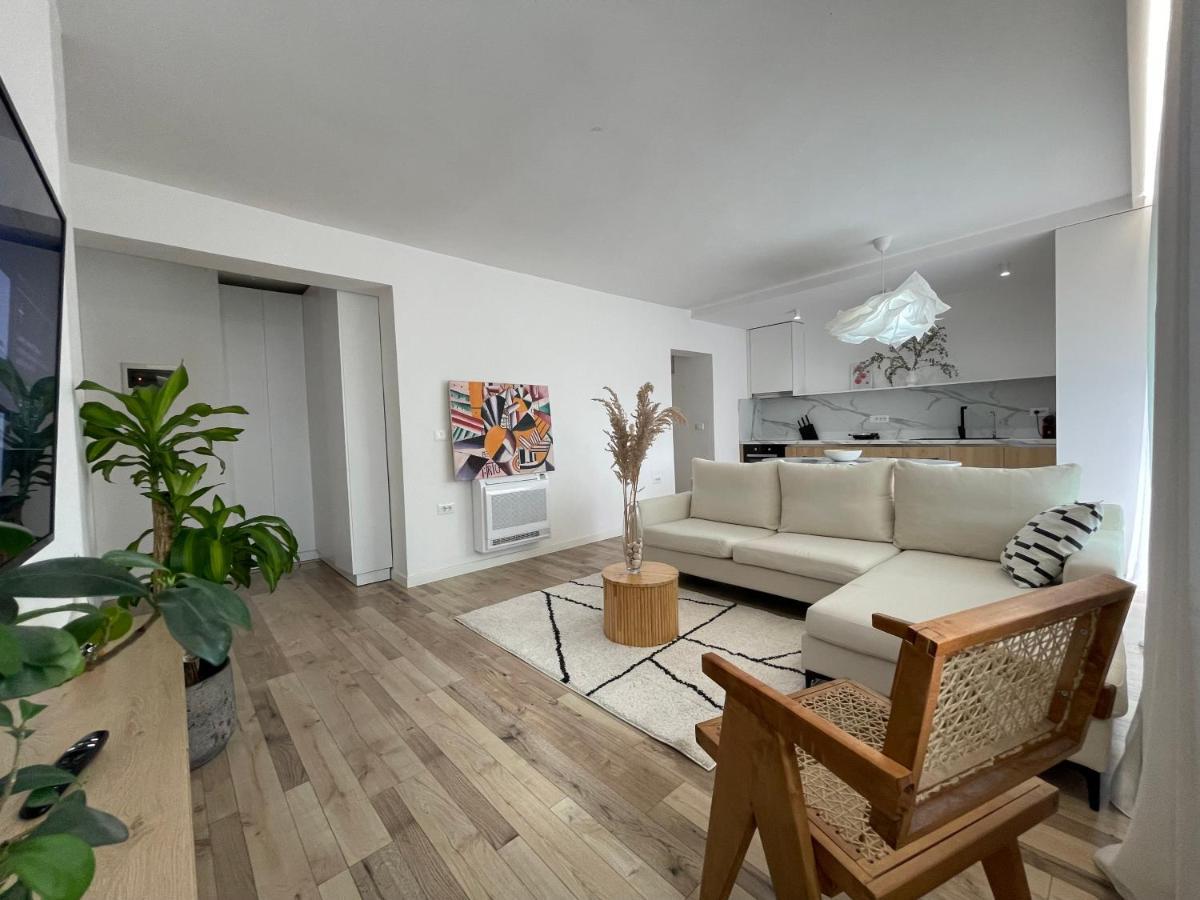 Myslym Shyri'S Apartments Тирана Екстер'єр фото